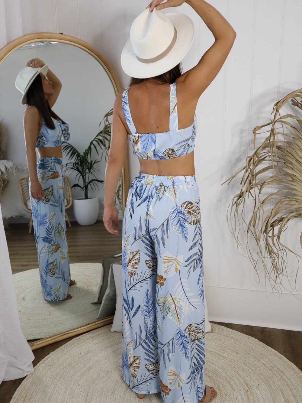 NWT Parisian Light Blue Tropical Leaf Print Two-Piece crop top Palazzo Pant Set